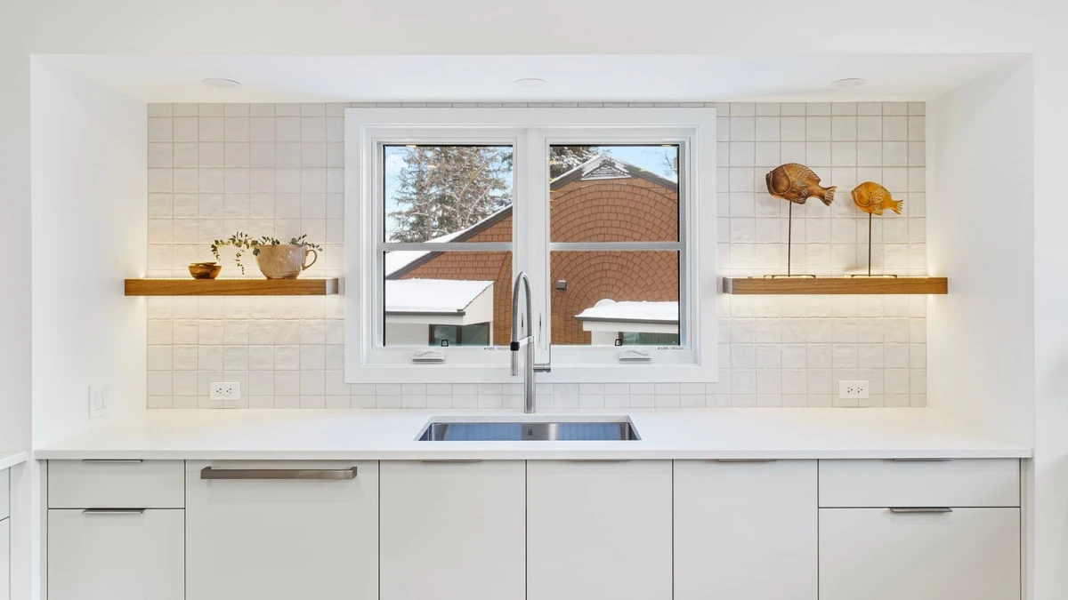 Hdr Photo Editing for Kitchen