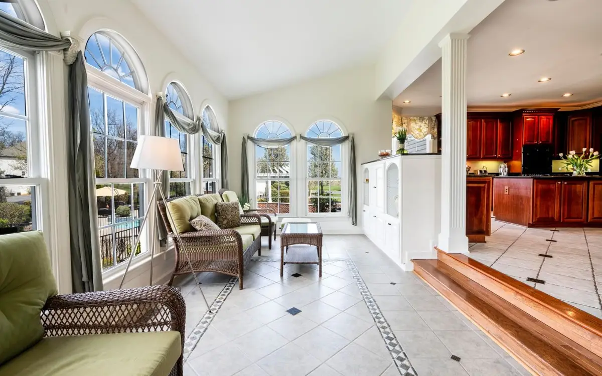 Optimal camera settings for indoor real estate photography