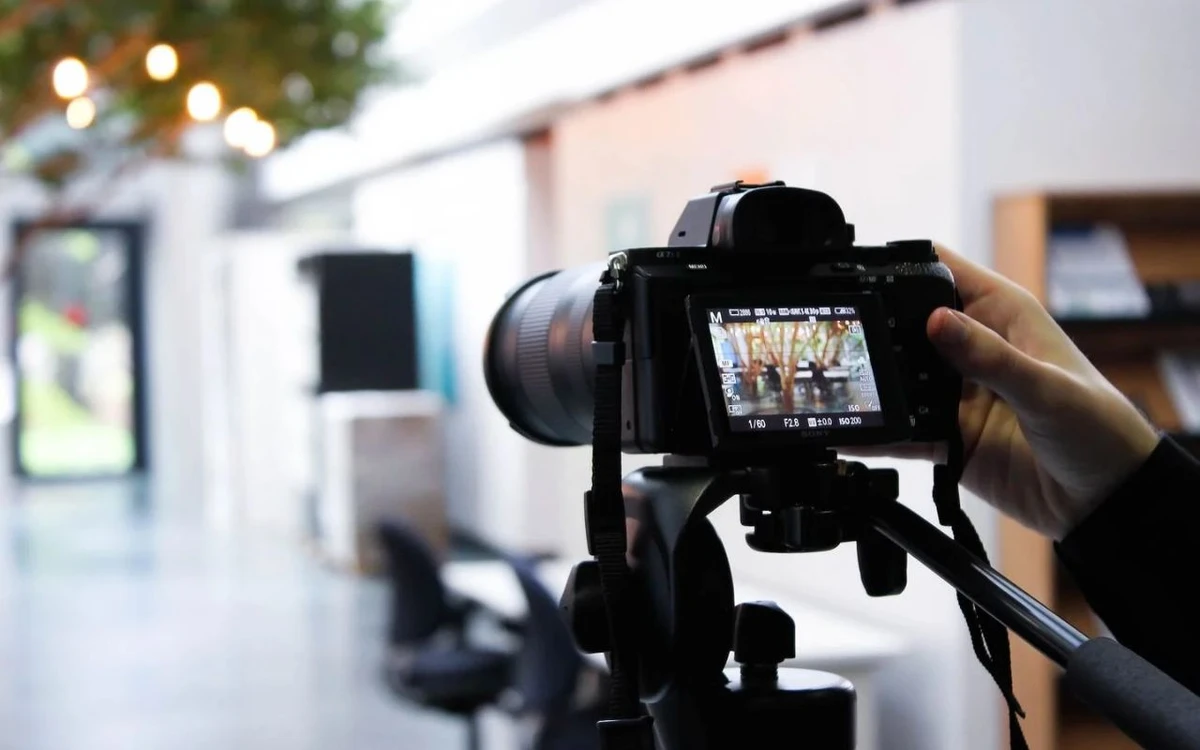 Real estate photographers in the U.S. earn around $40,000–$65,000