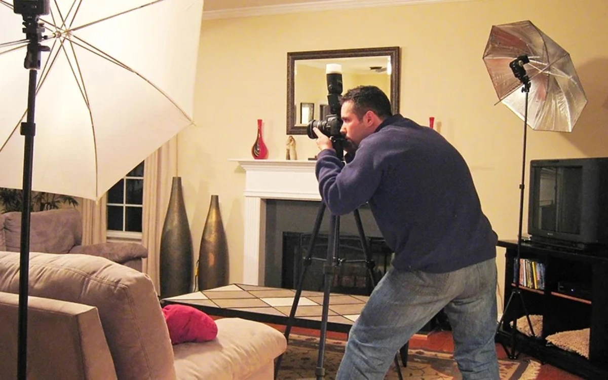 Choose between freelance freedom or full-time stability