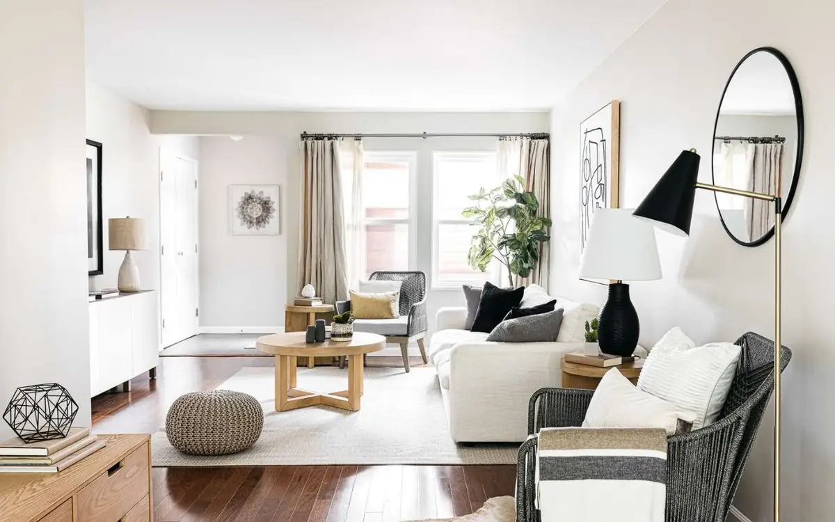 Bright room with light colors enhancing spaciousness