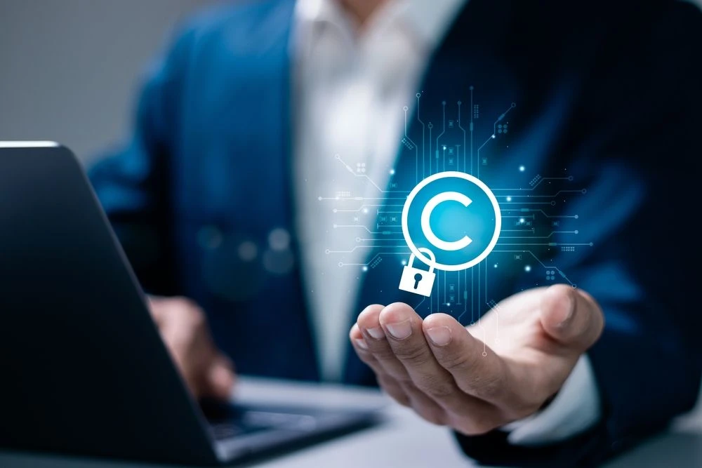 Adding a copyright notice to your images