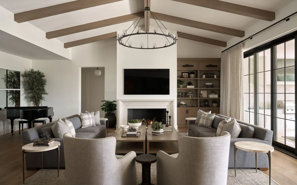 Blend flash and natural light for realistic depth