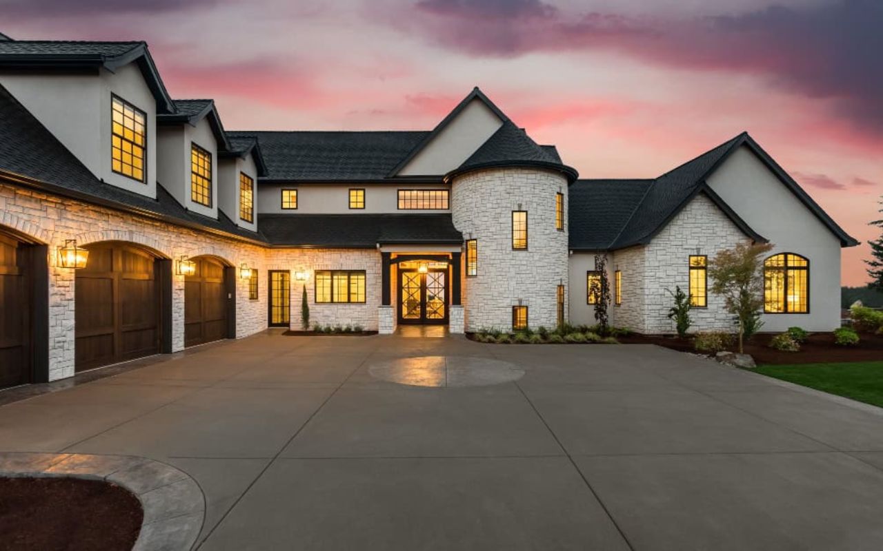 Showcase luxury homes with stunning photos that sell fast