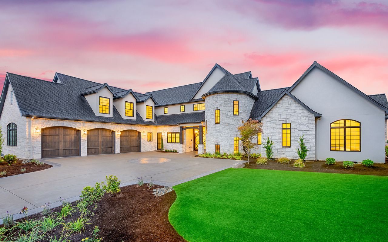 Stage spaces to emphasize elegance and spaciousness