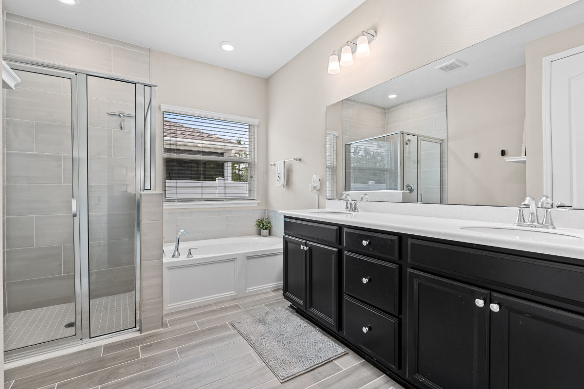 Staging a Bathroom 1