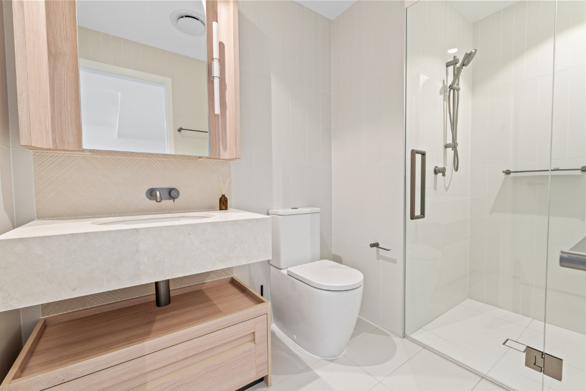 Staging a Bathroom 2