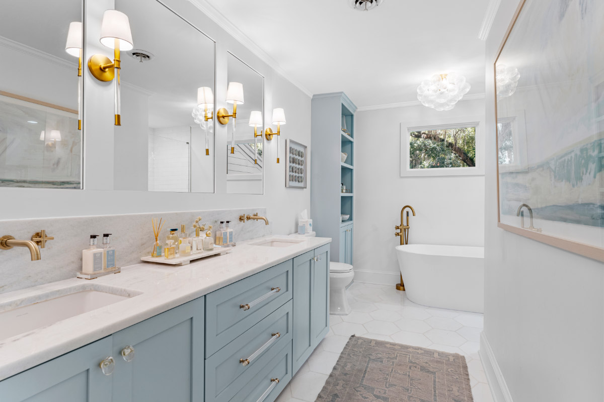 Staging a Bathroom 6